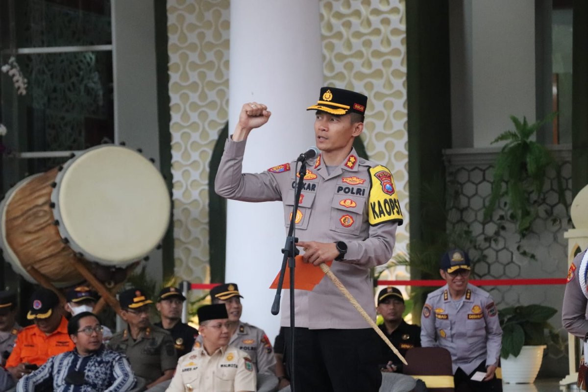 Kapolres Batu Pimpin Apel Kesiapan Pengamanan Malam Takbir dan Perayaan Idul Fitri 1444 Hijriyah