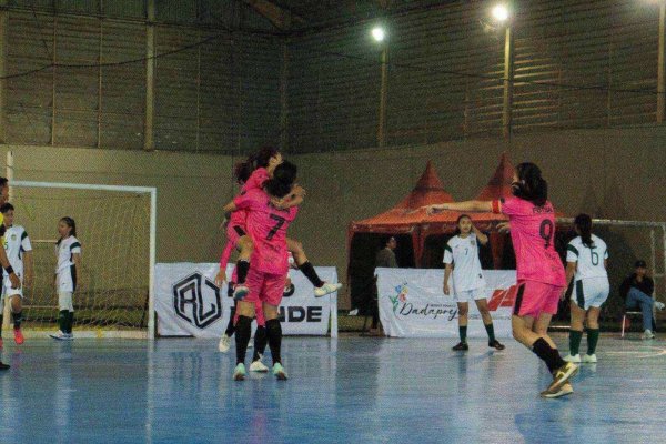 Bertanding di Hadapan Publik, Tim Futsal Putri Kota Batu Taklukkan Tim Futsal Putri Banyuwangi dengan Skor 4-1