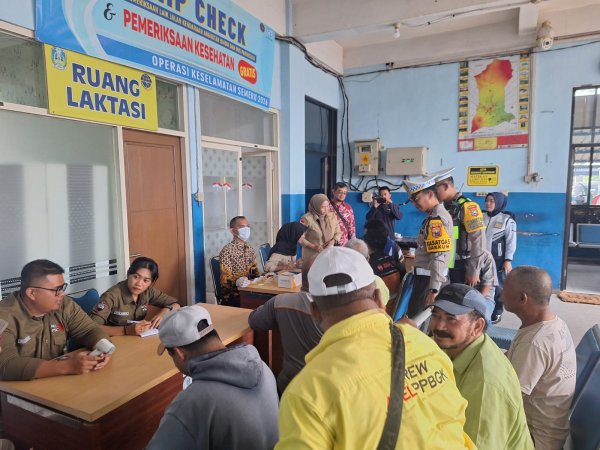 Melalui Satgas Gakkum Ops Semeru 2026, Polres Batu Gelar Ramp Check Angkutan Umum