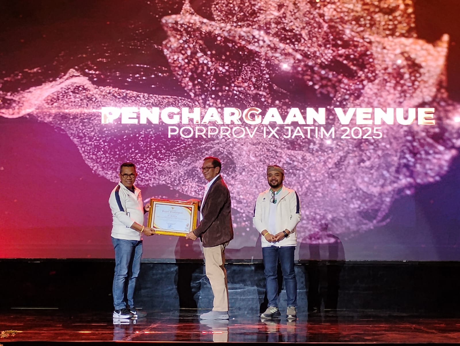 Pt Selecta Raih Penghargaan Venue Cabor Loncat Indah, Manajemen PT Selecta Batu ...