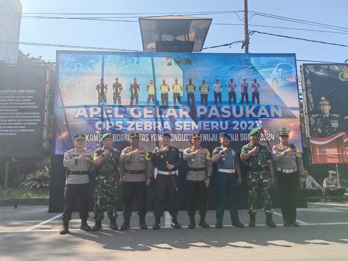 Kapolresta Malang Kota Kombes Pol. Buher Pimpin Apel Gelar Pasukan Operasi Zebra Semeru 2023