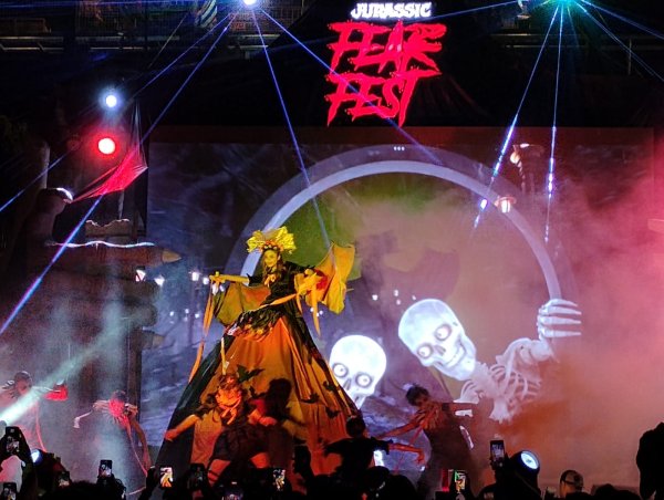 JTP 3 Gelar Halloween Season 2025, dan Peresmian Jurassic Sky Ride