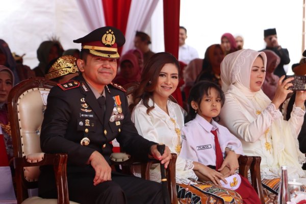 Kapolres Batu AKBP Andi Ikuti Upacara Peringatan Hari Kemerdekaan RI ke-79, di Balaikota Among Tani