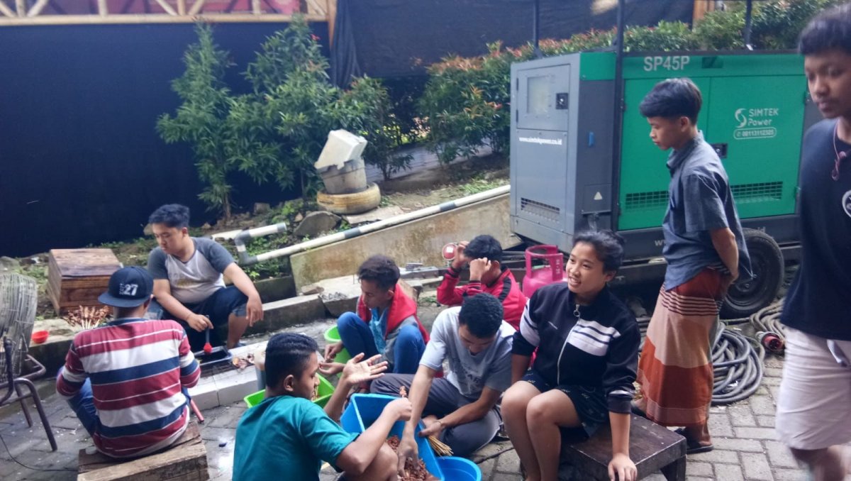 Idul Adha 1443 H, SPI Kota Batu Sembelih Kambing Dibagikan Kepada Siswa dan Guru