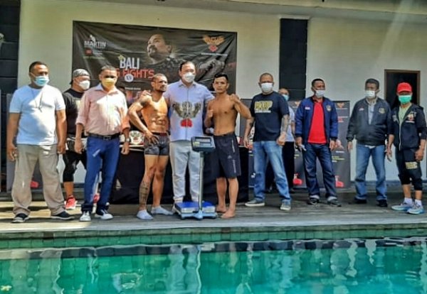 Hero Tito Yakin Menang di Pertarungan Kejurnas Tinju Bali