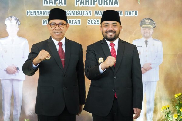 Rapat Paripurna DPRD, Wali Kota Batu, Nurochman Sampaikan Visi mBatu SAE dan Misi Nawa Bhakti Satya