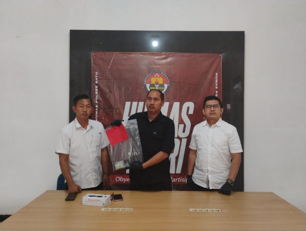 Satresnarkoba Polres Batu, Berhasil Ungkap Kasus Peredaran Narkotika Jenis Pil Ekstasi 40 Butir