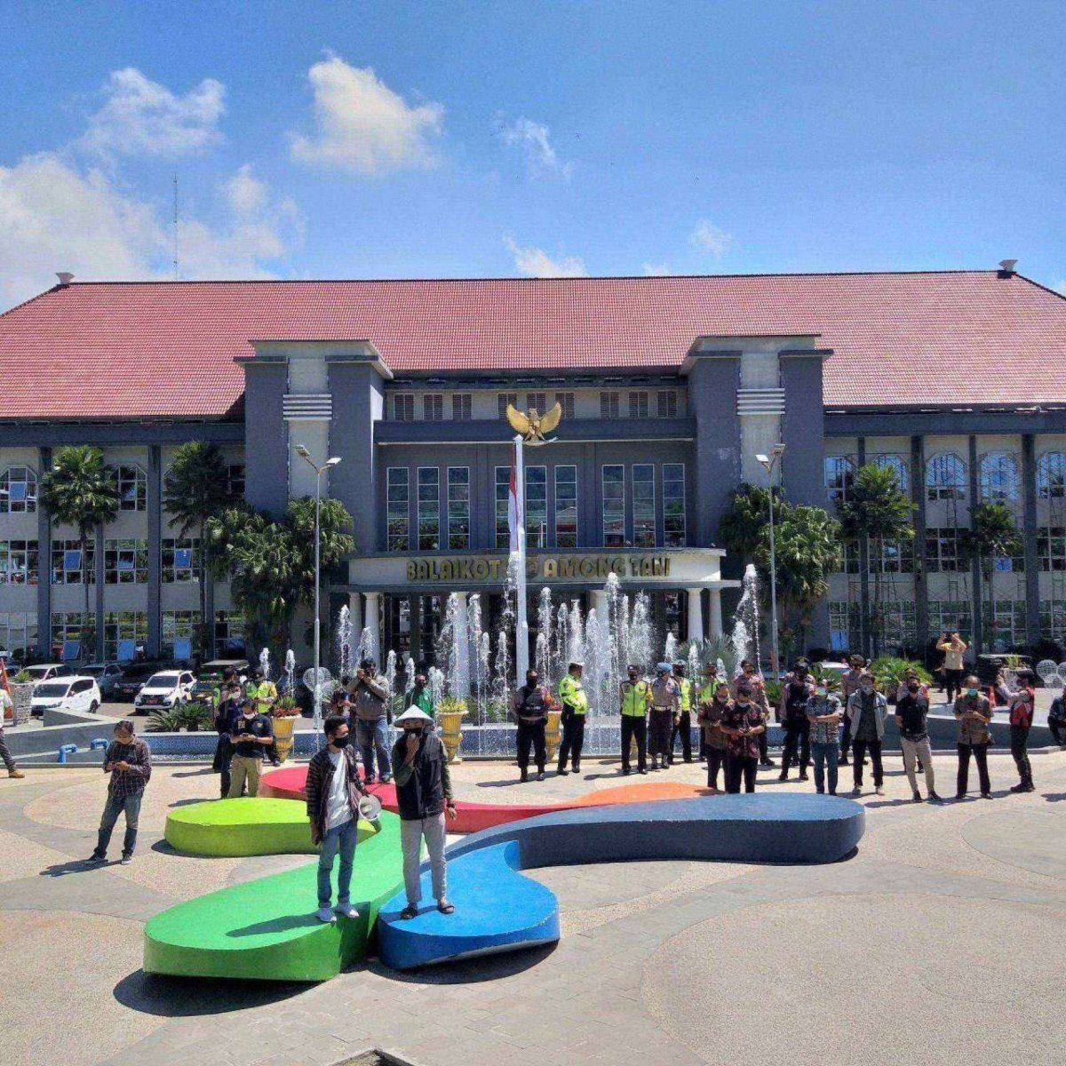 Didemo Warga Pesanggrahan, Wali Kota Batu Tutup Proyek Alaska
