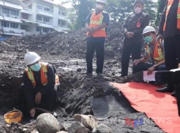 Pembangunan Proyek Kantor Terpadu Mini, Sementara Waktu di Tunda