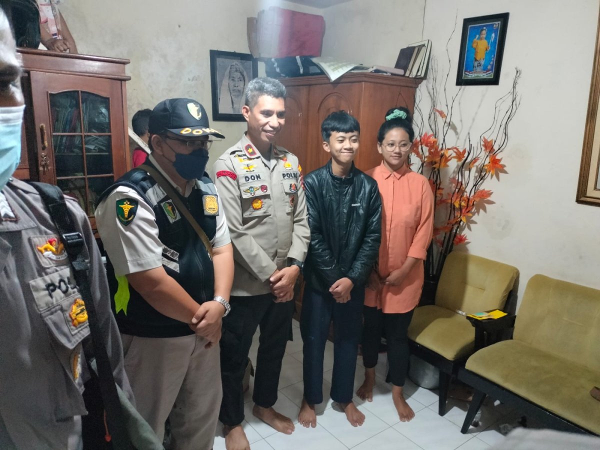 Jajaran Polresta Malang Kota, Kunjungi Korban Tragedi Kanjuruan yang Alami Iritasi Mata