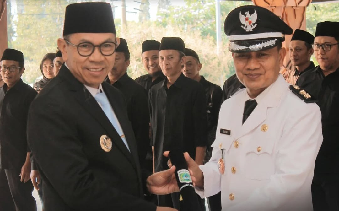 Wali Kota Batu, Nurochman Lantik PAW Kades Torongrejo, Takim Tindak Lanjut Kekosongan Jabatan
