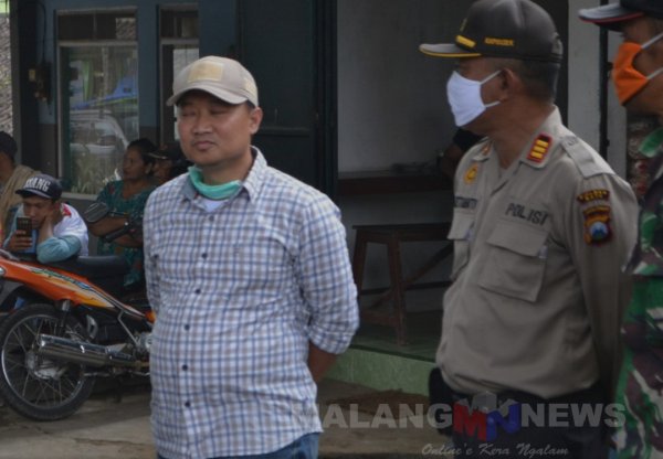 Cegah Penyebaran Covid-19, Camat Junrejo Terapkan Physical Distancing