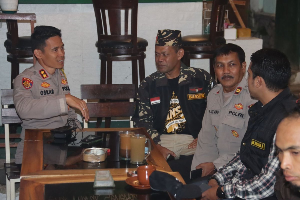 Jaga Kamtibmas, Kapolres Batu AKBP Oskar Gelar Cangkrukan Bersama Tokoh Pemuda