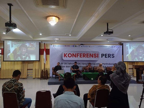 LPAI Gelar Konferensi Pers Via Zoom, PP 28 Tahun 2024: Upaya Penguatan Perlindungan Anak dan Pengendalian Konsumsi Produk Tembakau
