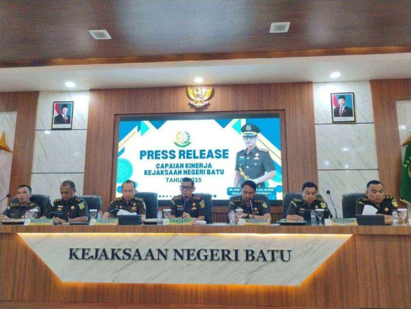 Kejari Batu Gelar Konferensi Pers, Capaian Kinerja Sepanjang Tahun 2025