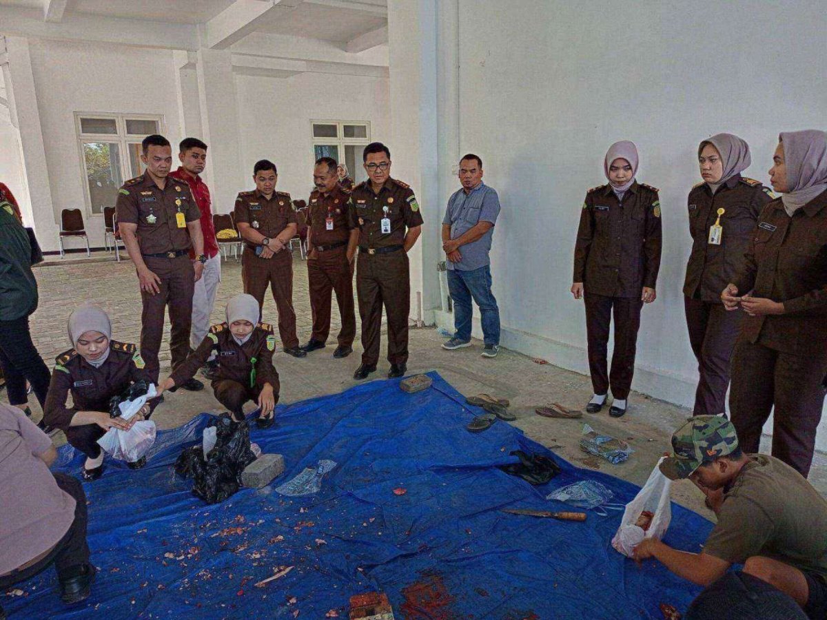 Kejari Batu Sembelih Hewan Kurban Peringati Hari Raya Idul Adha 1445 H, Program #Saatnya Adyaksa Berbagi