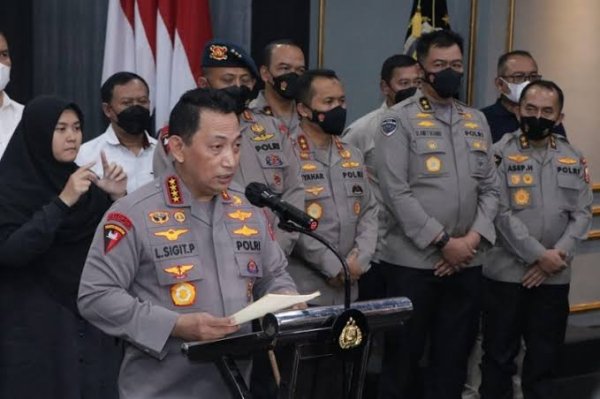 Di Hadapan Presiden Jokowi, Kapolri Akui Kepercayaan Masyarakat Semakin Menurun Terhadap Polri