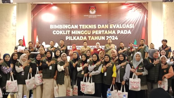 KPU Kota Batu Gelar Bimtek dan Evaluasi Coklit Minggu Pertama Jelang Pilkada Tahun 2024