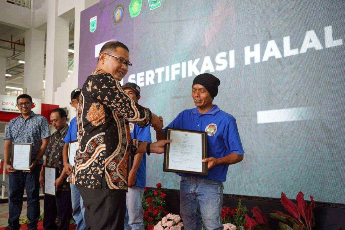 Pemkot Batu Melalui Diskumperindag, Targetkan 1.001 Sertifikasi Halal Bagi Para Pedagang