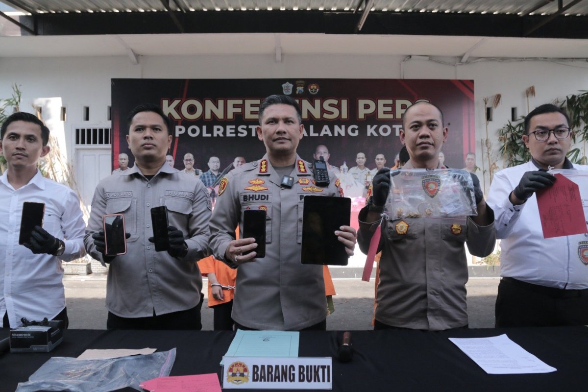 Polresta Malang Kota Berhasil Amankan Tiga Pelaku Penipuan Penjualan Tiket Konser Coldplay