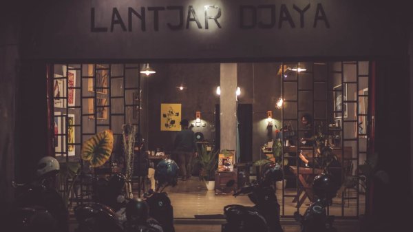 Ngopi Humble dan Cozy di Kedai Kopi Lanjtar Djaya