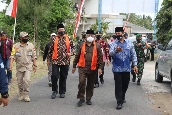 Bupati Malang Sanusi Kunjungi Kampung Tangguh di Ampelgading