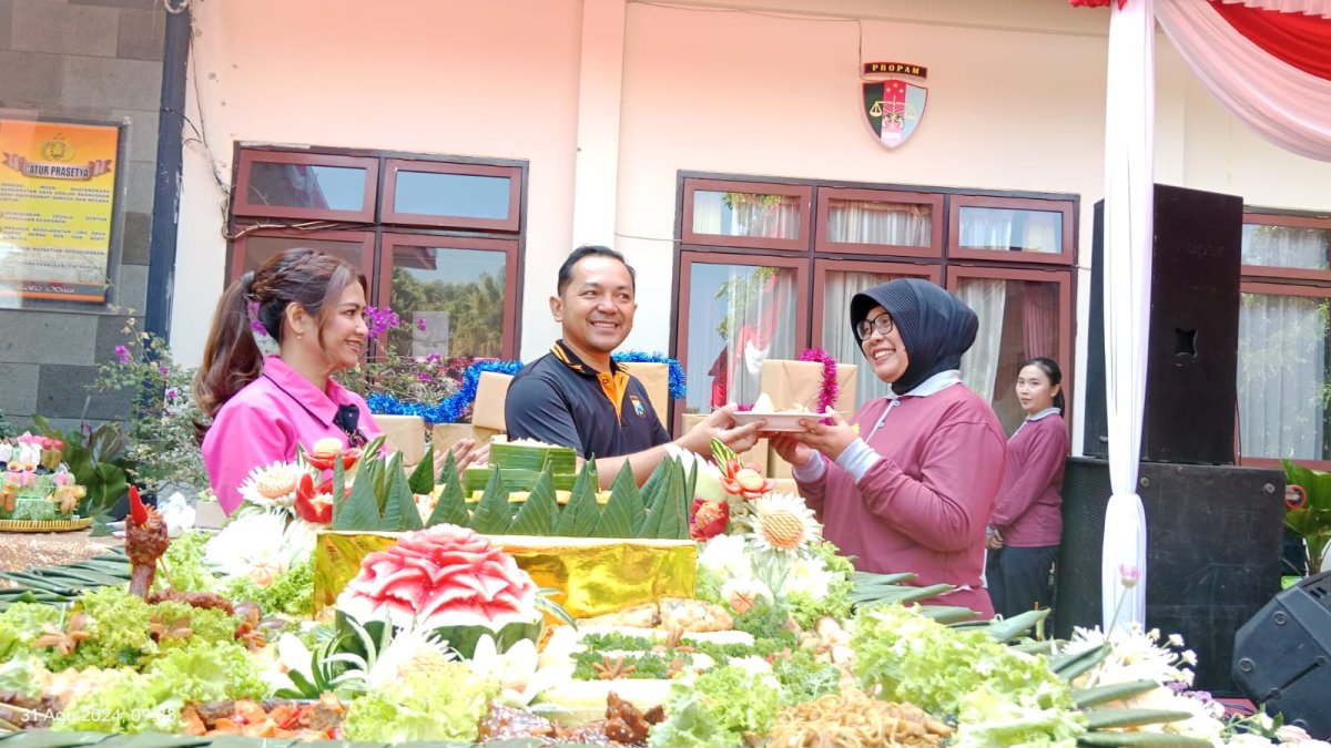 Peringati HUT Polwan ke-76, Polres Batu Gelar Tasyakuran