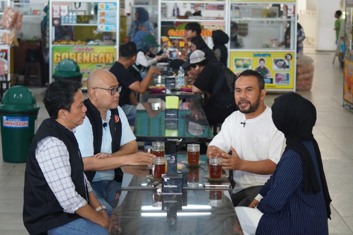 Cangkruk Bareng dan Sosialisasi SP4N LAPOR di Pasar Induk Among Tani, Berlangsung Gayeng