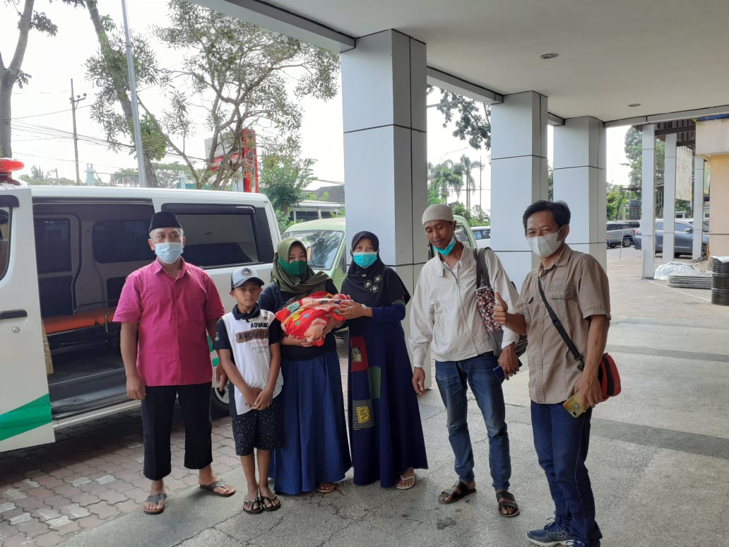 Inspiratif, TKSK Turen Bantu Persalinan Keluarga Kurang Mampu