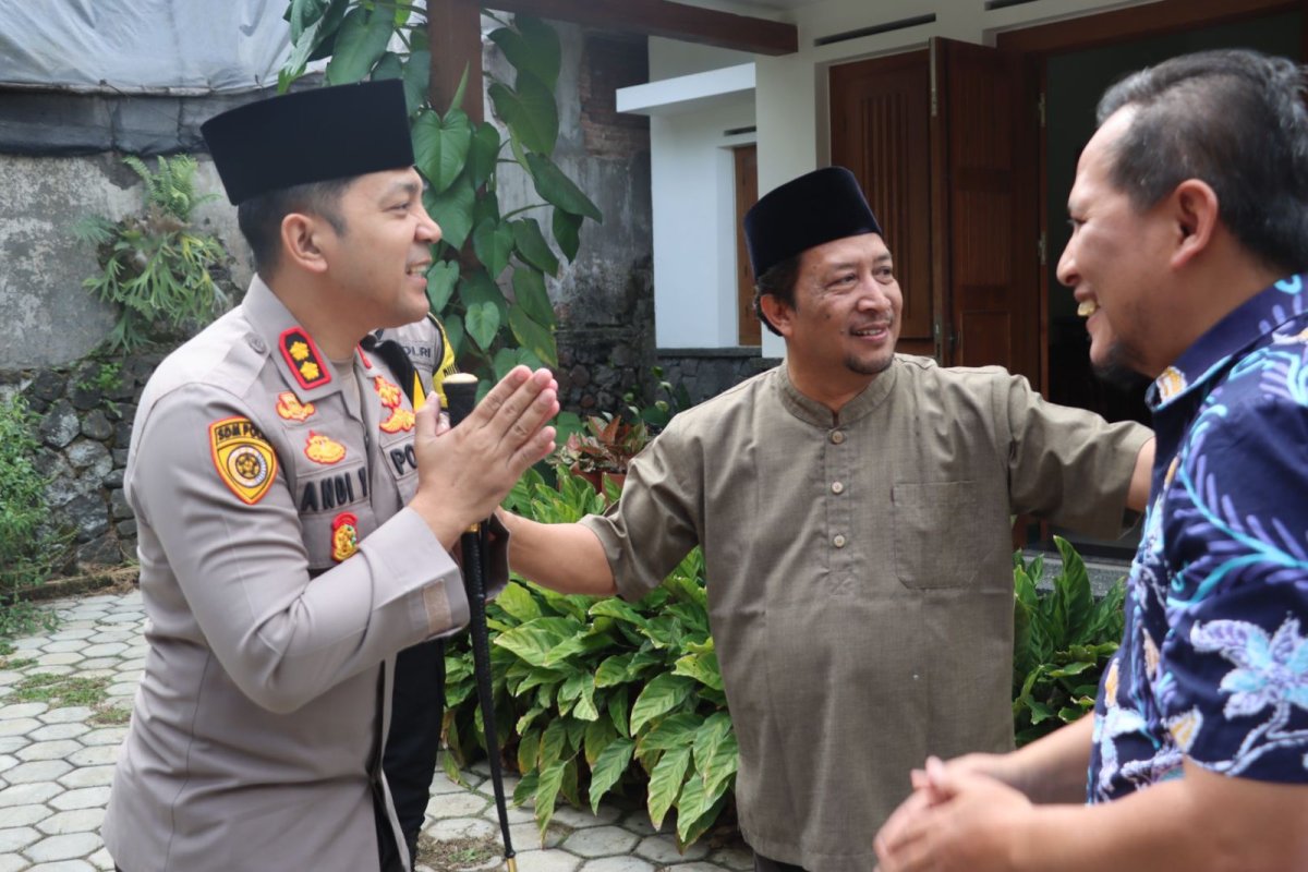 Pererat Hubungan dengan Tokoh Agama, Kapolres Batu, AKBP Andi Bangun Sinergitas Bersama Elemen Masyarakat