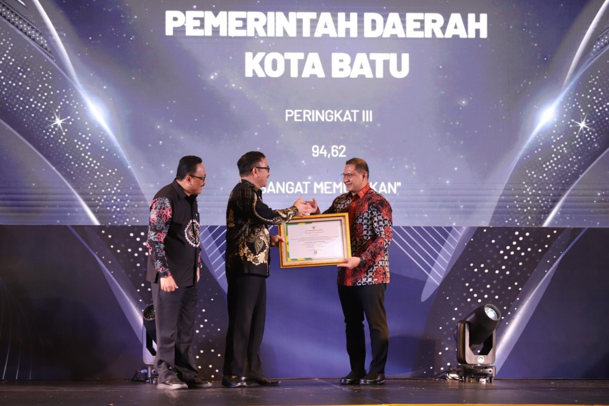Pemkot Batu Raih Penghargaan Nasional Pemda, Pj. Wali Kota Batu Aries: Terimakasih Berkat Kolaborasi OPD Bangun Tata Kelola Kearsipan