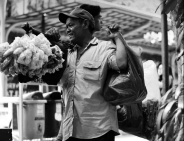Sudarman Penjual Kerupuk Meninggal, BEM FISIP Unair Buka Donasi