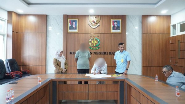 Kejari Batu Beri Perdamaian, Fasilitasi Rumah Tangga Pasutri Warga Sisir yang Berkonflik