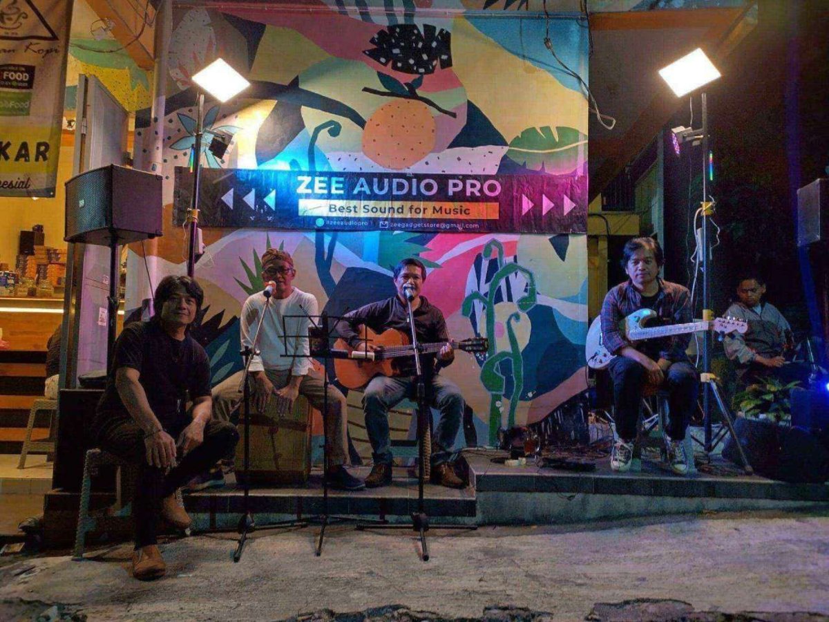 Musisi Kota Batu Fathur Rohman Soft Launching Lagu Ciptaan Sendiri “Kekasih di Jiwaku”, Kolaborasi Bersama Larva Coustic