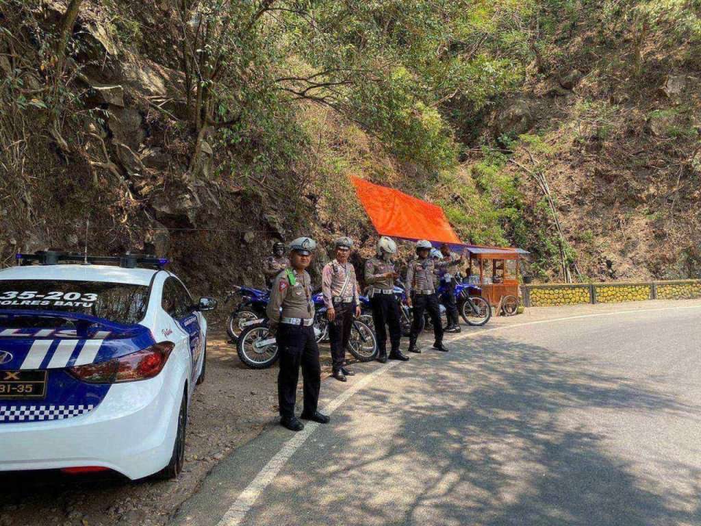 Satlantas Polres Batu Gelar Patroli Rutin ke Daerah Rawan Kecelakaan, Bencana, dan Kemacetan