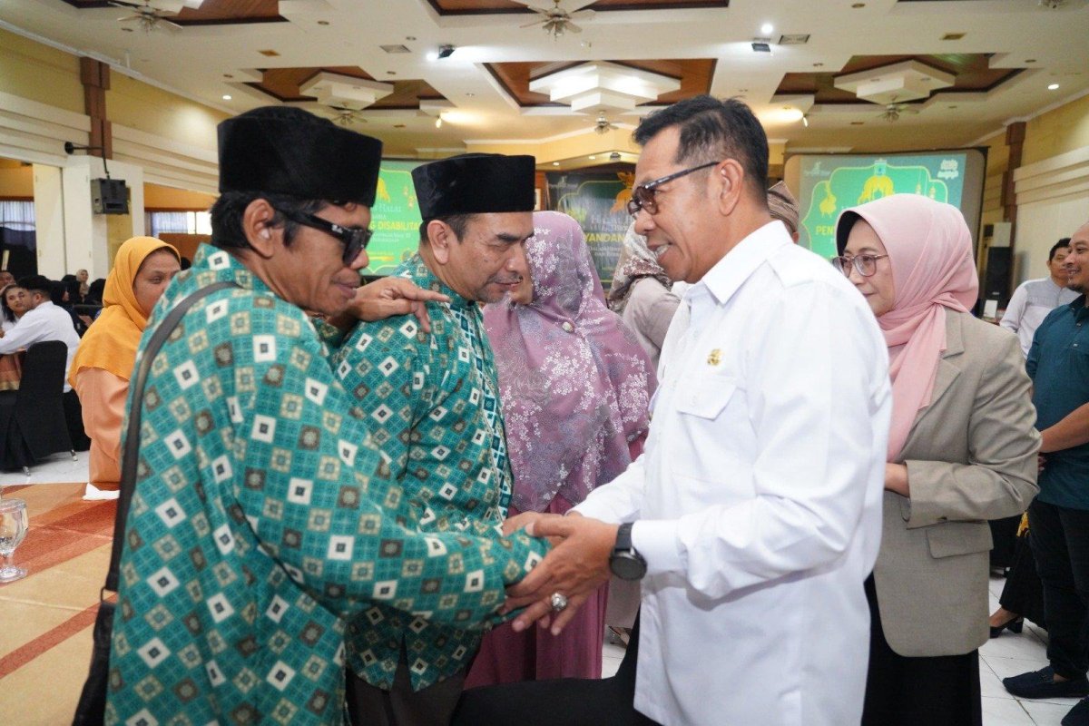 Wali Kota Batu, Nurochman dan Wakil Wali Kota Batu, Heli Suyanto Halal Bihalal Bersama Penyandang Disabilitas