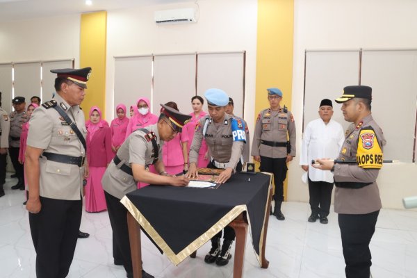 Kapolres Batu, AKBP Andi Pimpin Sertijab Kapolsek Batu dan Bumiaji di Rupatama Mapolres Batu