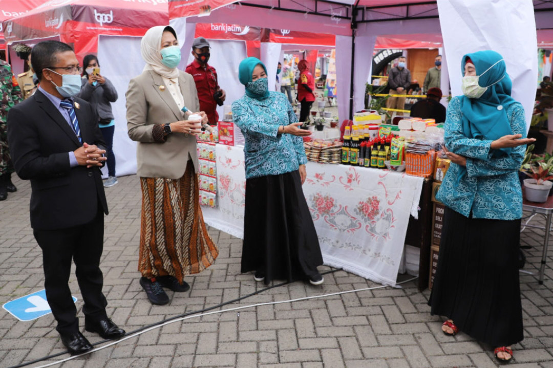 Wali Kota Batu Dewanti Rumpoko, Buka October Fair JTP 3