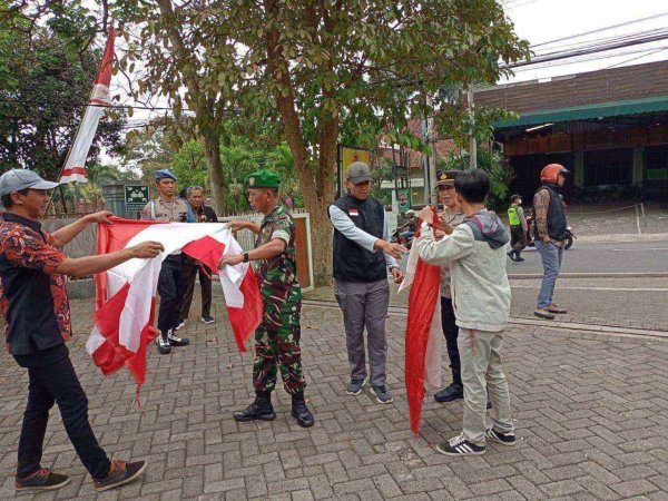Gugah Rasa Nasionalisme dan Patriotisme, Camat Batu Sasongko Imbau Masyarakat Kibarkan Bendera Merah Putih