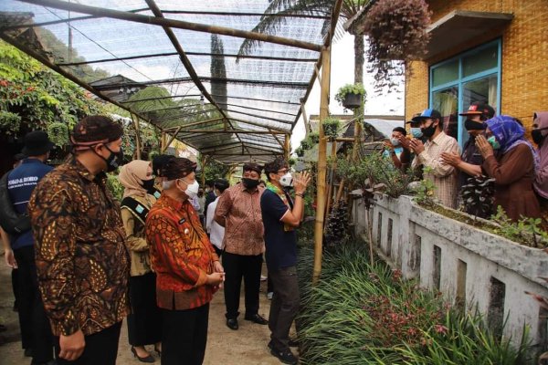 Kunjungi Desa Wisata Pujon Kidul, Bang Sandi: Semoga Bisa Jadi Percontohan Desa di Indonesia