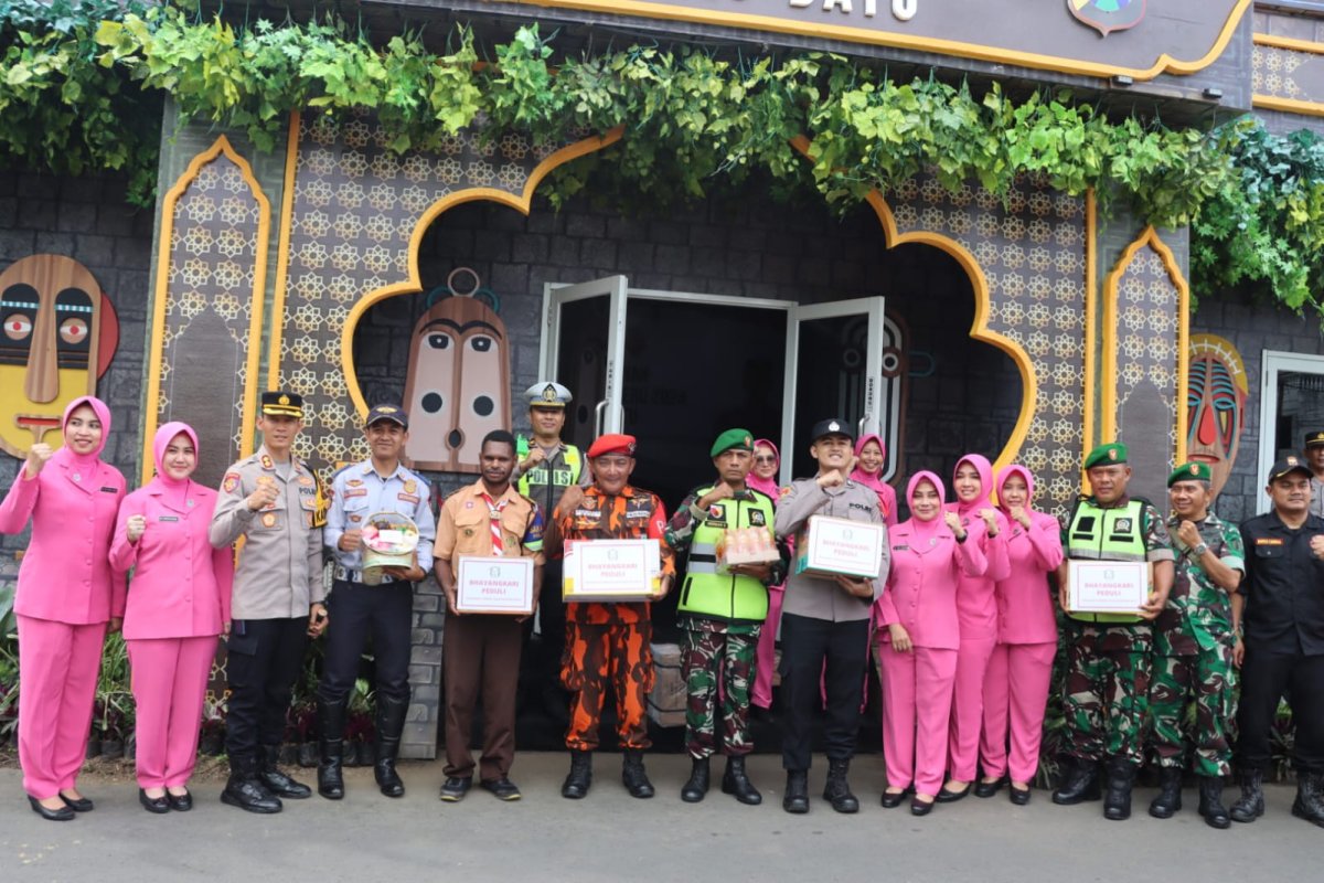 Kunjungi Pos Pengamanan, Kapolres Batu AKBP Oskar Pesan Anggota Layani Masyarakat Sepenuh Hati