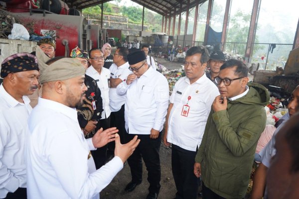 Wawali Kota Batu Heli Suyanto Kunjungi TPA Tlekung, Evaluasi Pengelolaan Sampah