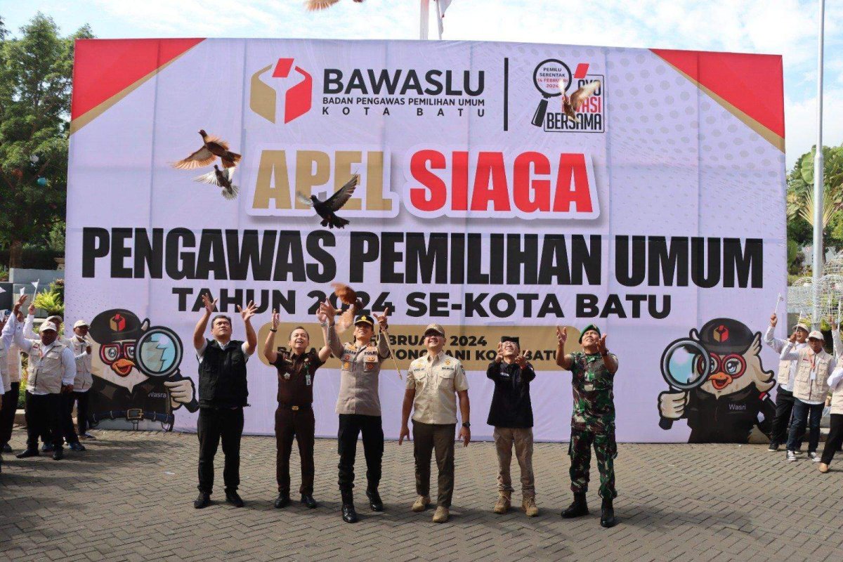 Pastikan Pemilu 2024 Kondusif, Bawaslu Kota Batu Bersama Forkopimda Gelar Apel Siaga