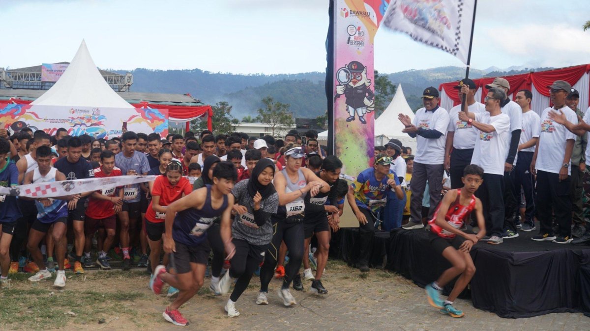 Bawaslu Kota Batu Gelar Colour Fun Run 2024, Ajak Generasi Muda Awasi Pemilu