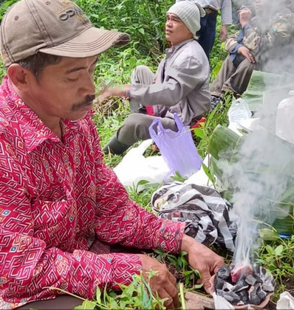 Warga Desa Pesanggrahan, Kota Batu Selamatan Sumber Mata Air