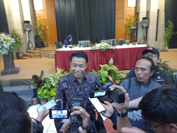 Masuki Hari Tenang Pemilu 2024 KPU Kota Batu Gelar Rakor, Imbau Parpol Turunkan APK