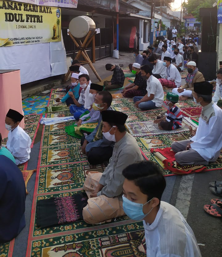 Sholat Idul Fitri di Kampung Dinoyo Patmanam, Khusyuk dan Disiplin Prokes