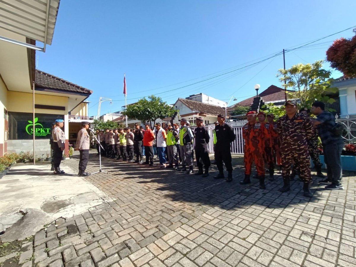 Polsek Jajaran Polres Batu Gelar Apel Serentak Sabuk Kamtibmas 2026, Program Polda Jatim