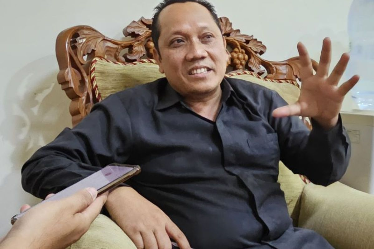 Wakil Ketua ll DPRD Kota Batu, Ludi Tanarto Desak Pemkot Batu Segera Relokasi Lakukan Penertiban, Fasum Berubah Jadi Lapak PKL