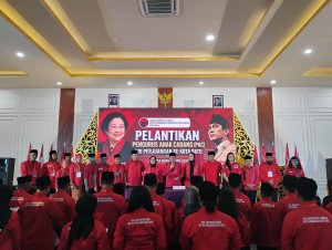 Targetkan Menang Pemilu 2029, DPC PDI Perjuangan Kota Batu Lantik Seluruh PAC se-Kota Batu Libatkan Kader Gen Z